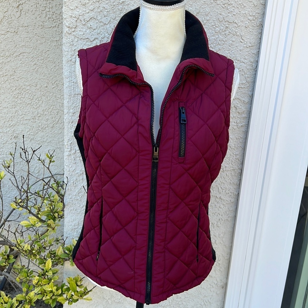 Andrew Marc Burgundy Quilted Vest w Ribbed Knit Side Panels & Collar Women Sz M